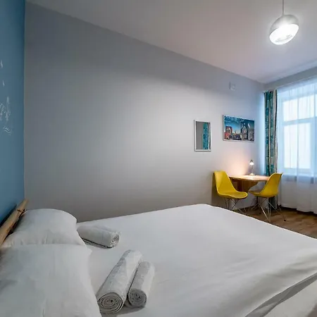 Orange Cat Hostel *
